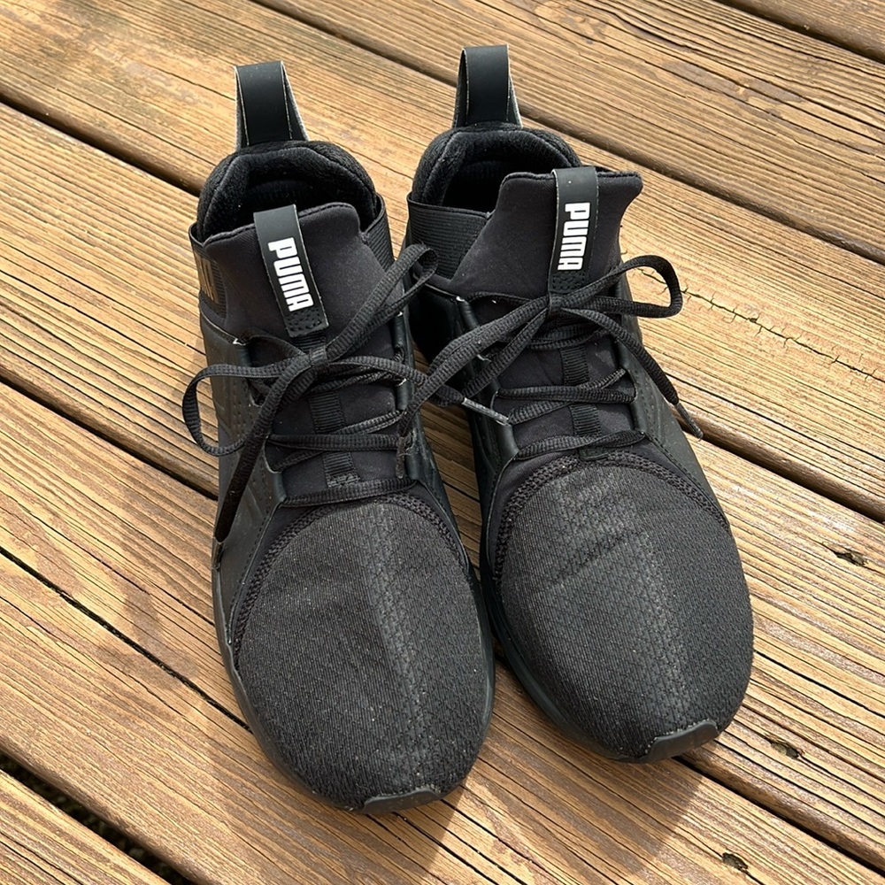 Men’s Black Puma Sneakers